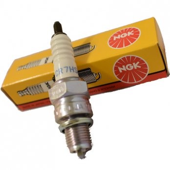 NGK | Spark Plug | CR7HSA | 4549