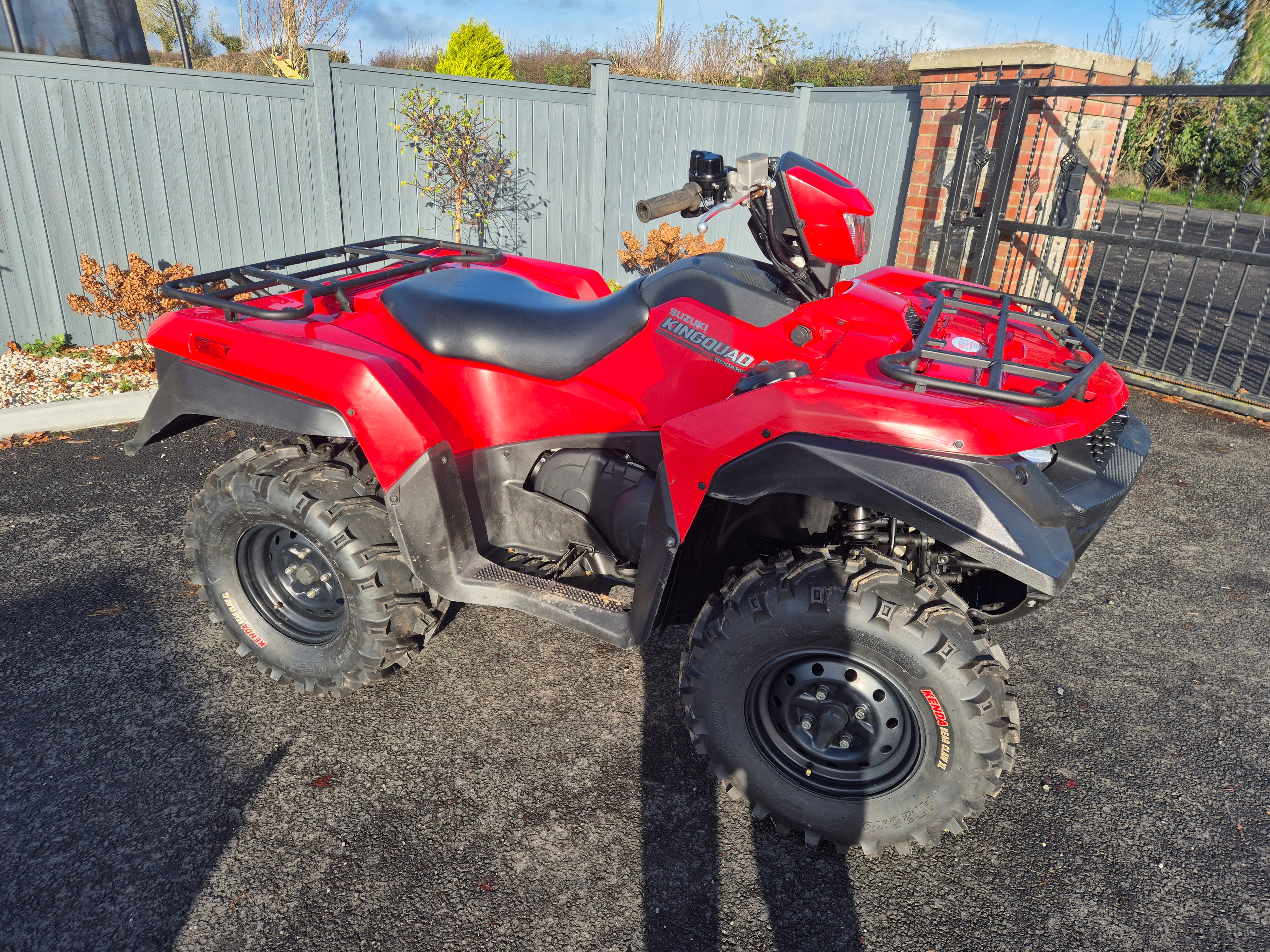 SUZUKI KINGQUAD 500 2022.  AS NEW
